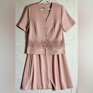 Vintage Leslie Belle Petite Pink 2-Piece Skirt Set | Textured Lace Suit